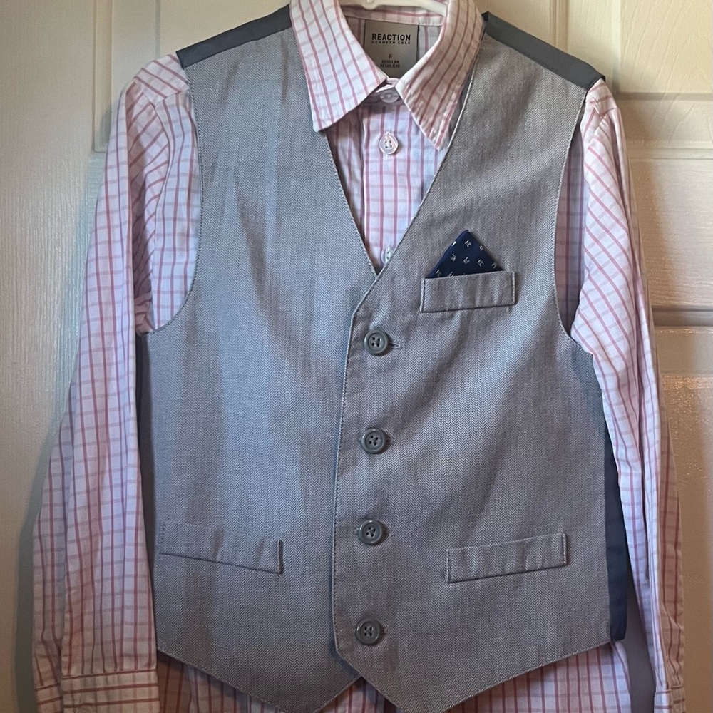 Reaction by Kenneth Cole 3-piece boys suit